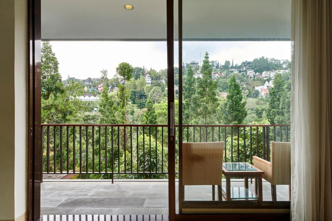 Tulip Hill View Villa 5 Bedrooms With A Private Swimming Pool Bandung Ngoại thất bức ảnh