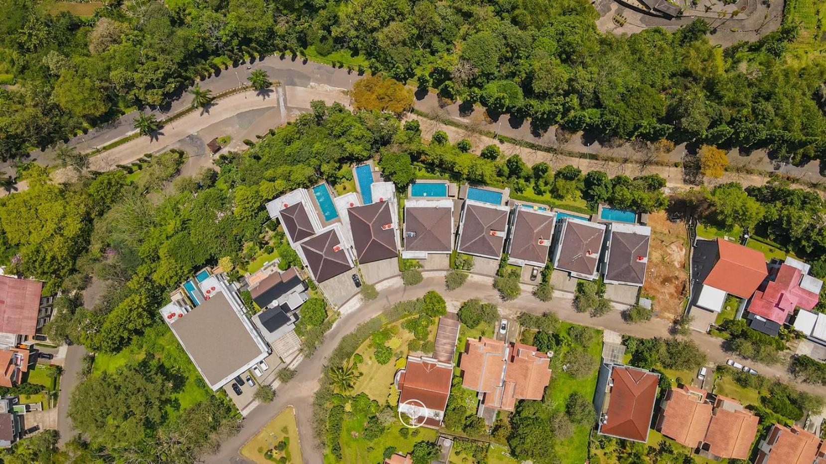 Tulip Hill View Villa 5 Bedrooms With A Private Swimming Pool Bandung Ngoại thất bức ảnh